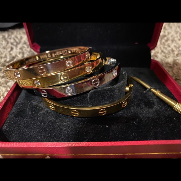 Love Bracelet - Picture 2 of 2